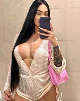 Morena colombiana sensual e fitness - encontro Único