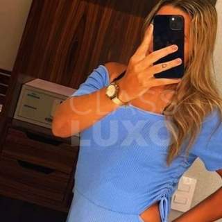 Loira falsa magra mulherão grande bundão,rabão presencial e